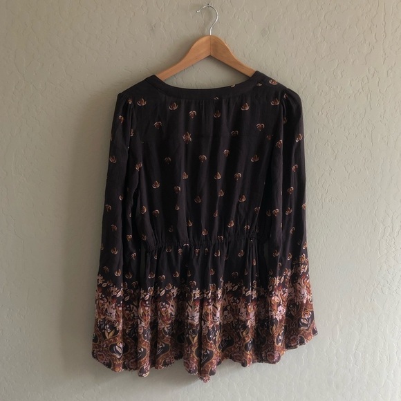 Uo Ecote Helena Printed Long-sleeve Romper - Picture 7 of 8